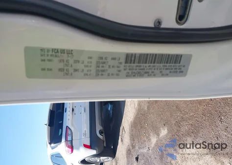 2018 Jeep Compass Latitude Fwd z USA, uszkodzony, nr VIN 3C4NJCBB3JT108846